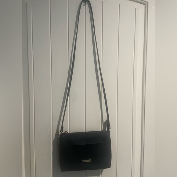 Calvin Klein Crossbody Black - Picture 2 of 6